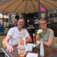 Sabine Dittmar im Gespräch mit Norbert Borst, Obermeister der Schreinerinnung Bad Kissingen