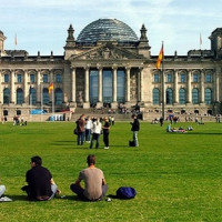 Das Reichstagsgebäude in Berlin 2004