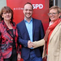 MdL Kathi Petersen, UB-Vorsitzender Matthias Kihn, MdB Sabine Dittmar 18. April 2016